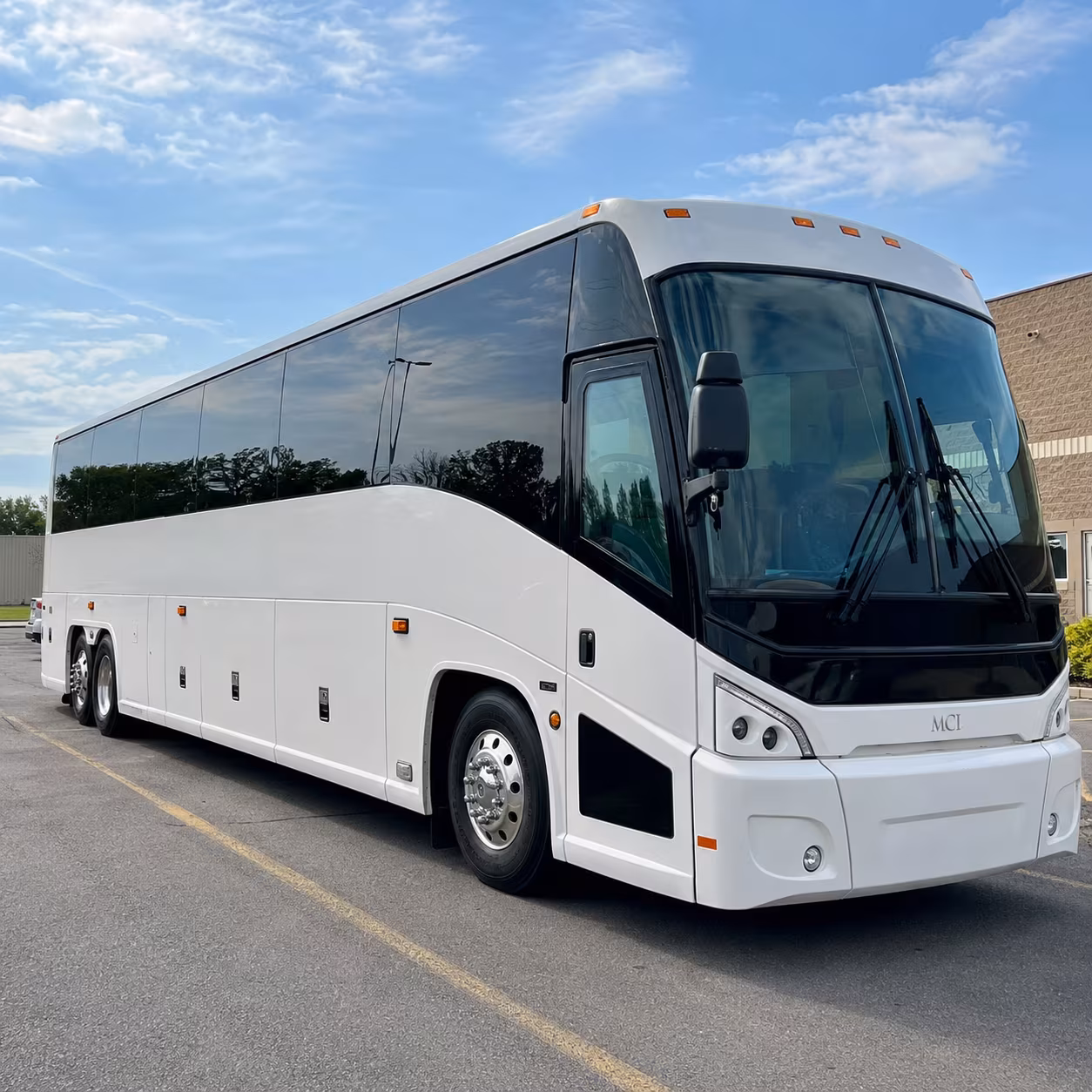 shuttle your team between bartlett and memphis without the commute headache